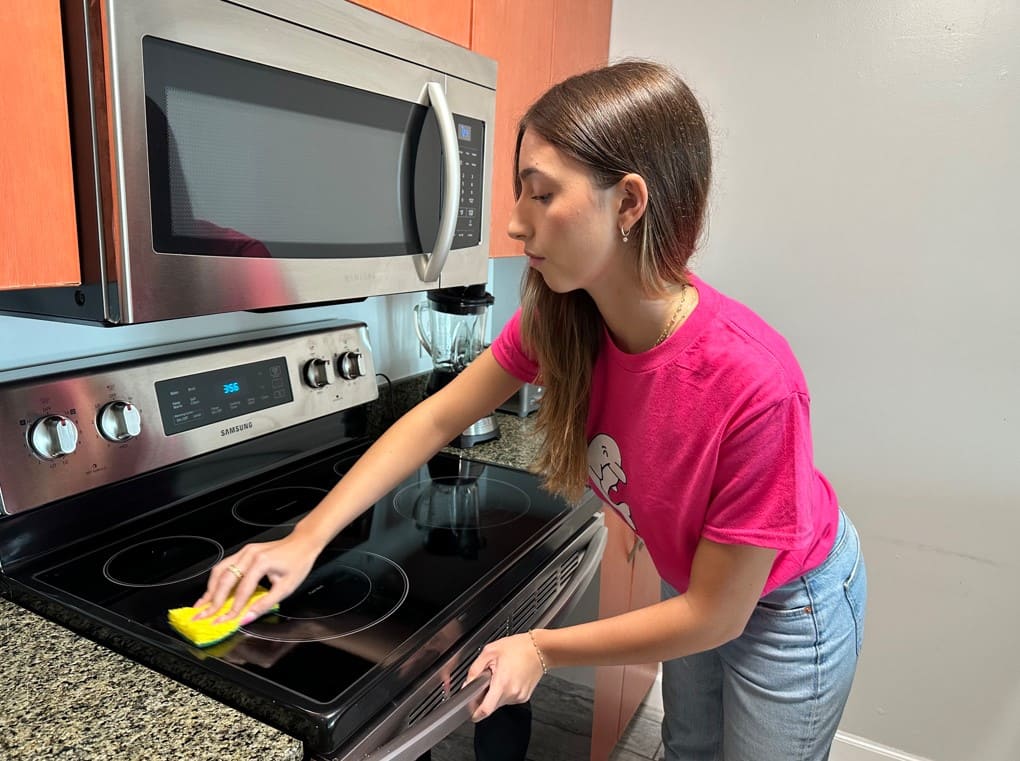 KITCHEN CLEANING SERVICES