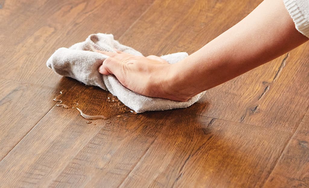 Laminate Floors cleaning