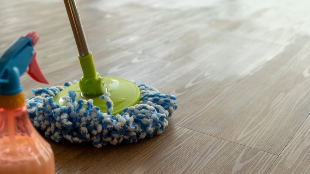 Vinyl Floors CLEANING